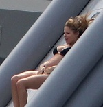 FP_8602129_Hemsworth_Damon_Pataky_TRB_01_86_0