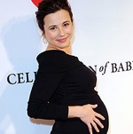 linda-cardellini-240