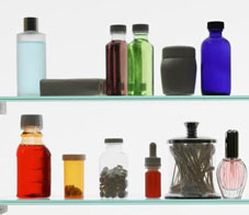 10-medicine-cabinet-must-haves-main-nl