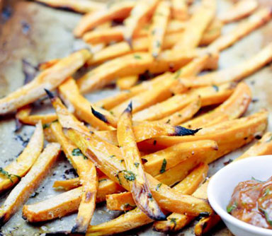 what-to-eat-before-you-drink-main_0-NL