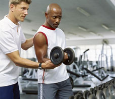 lifting-with-trainer-improves-strength-numbers-main-NL