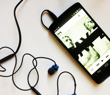 readerspulse-favorite-workout-playlist-NL