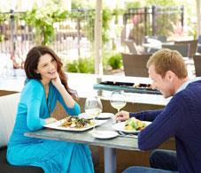 dumb-things-to-never-do-on-first-date-main-NL