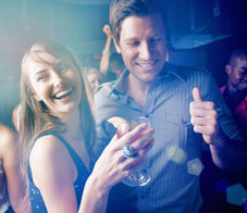 never-buy-woman-drink-NL