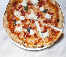 fit-guys-eat-pizza-main-NL