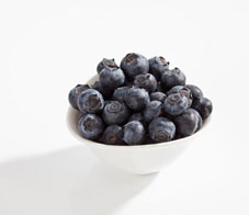 blueberries-7-foods-best-consumed-raw-NL