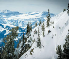 main-dislodge-where-to-ski-like-a-local-this-winter-NL