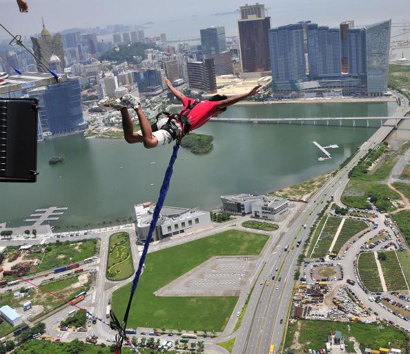bungee-jump-the-macau-tower-7-extreme-adrenaline-kicks_0.jpg
