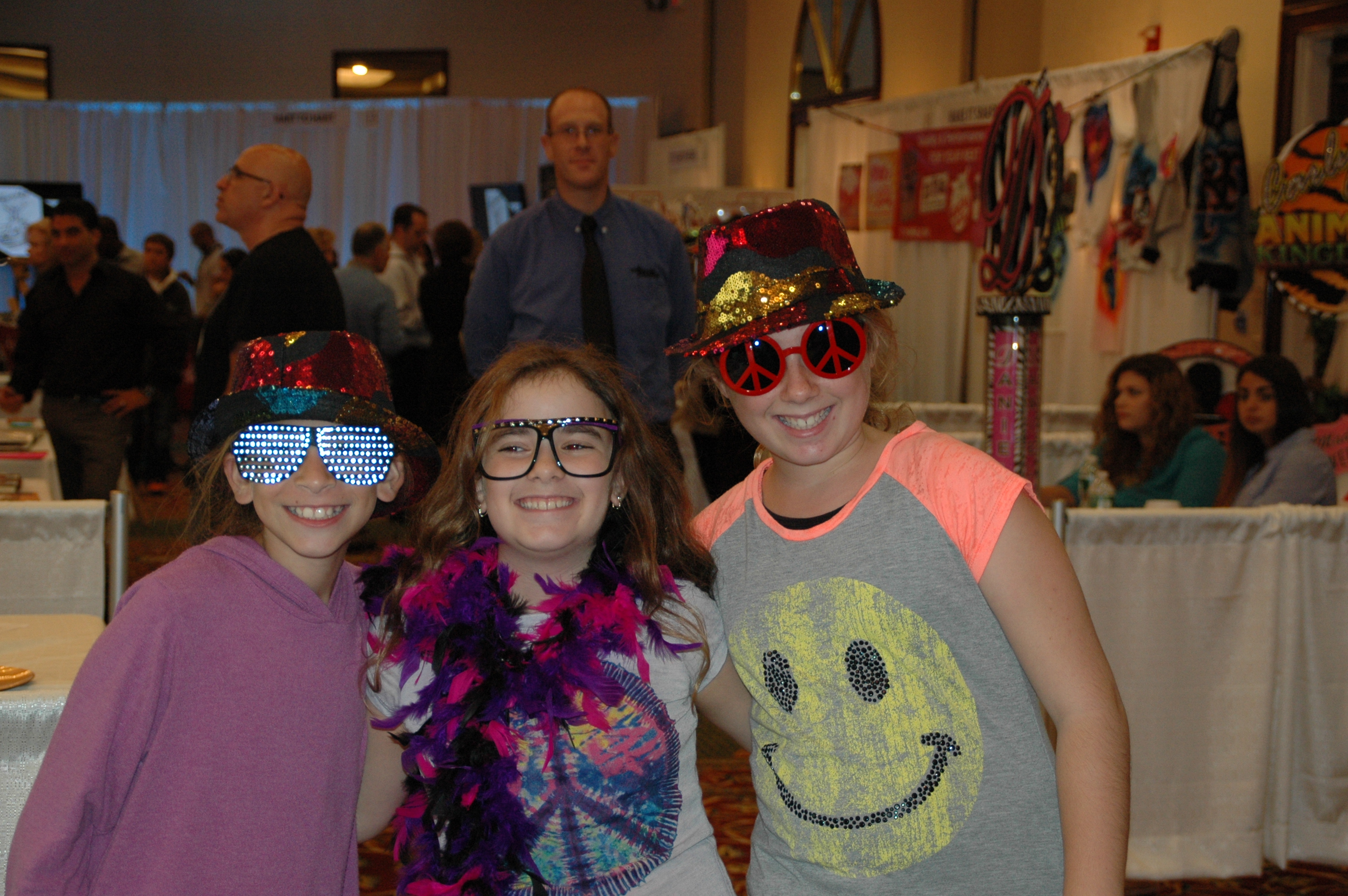 Tween-Girls-With-Sunglasses