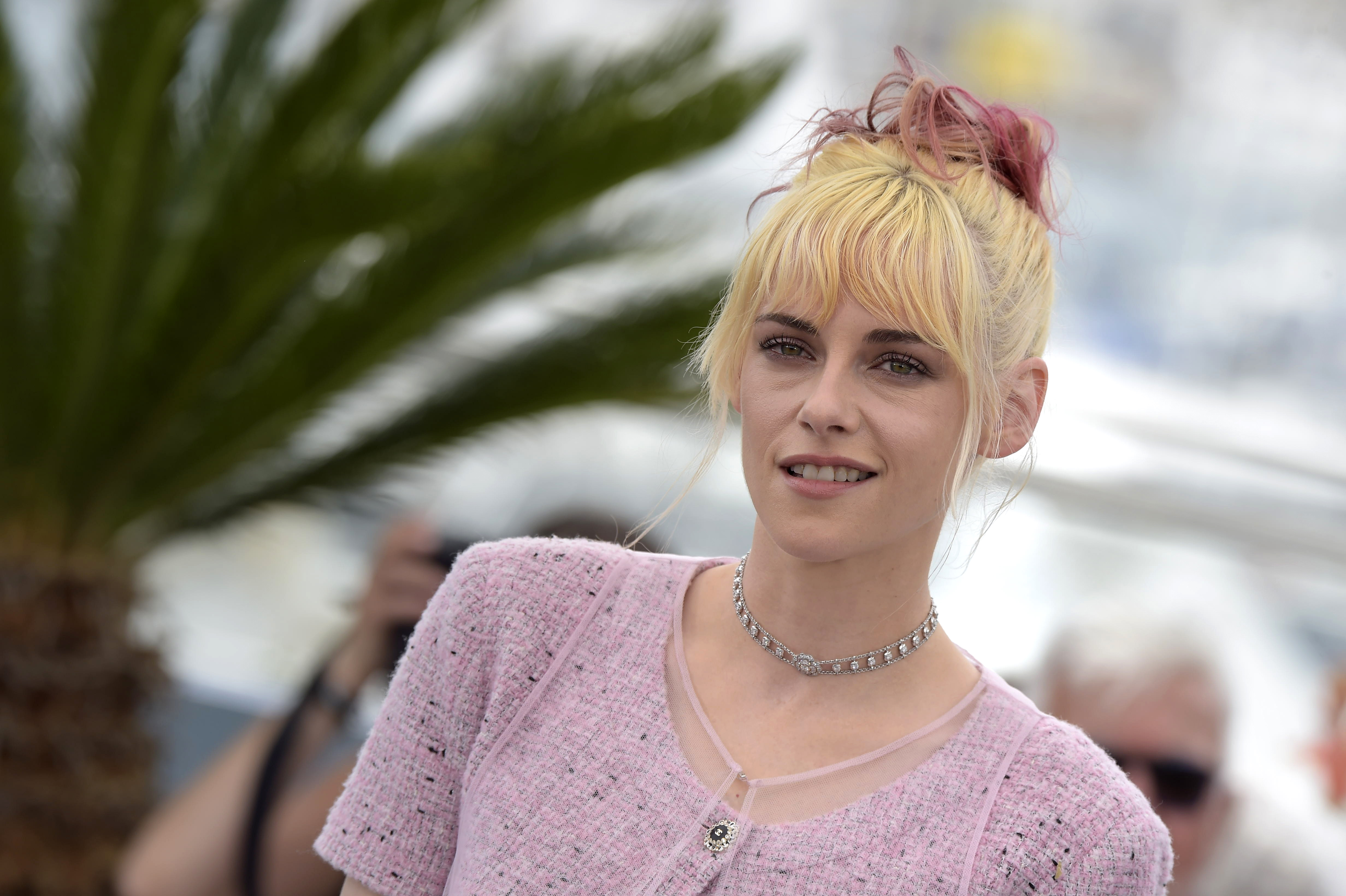 Kristen Stewart Looks Unrecognizable in a Punk Pixie Cut