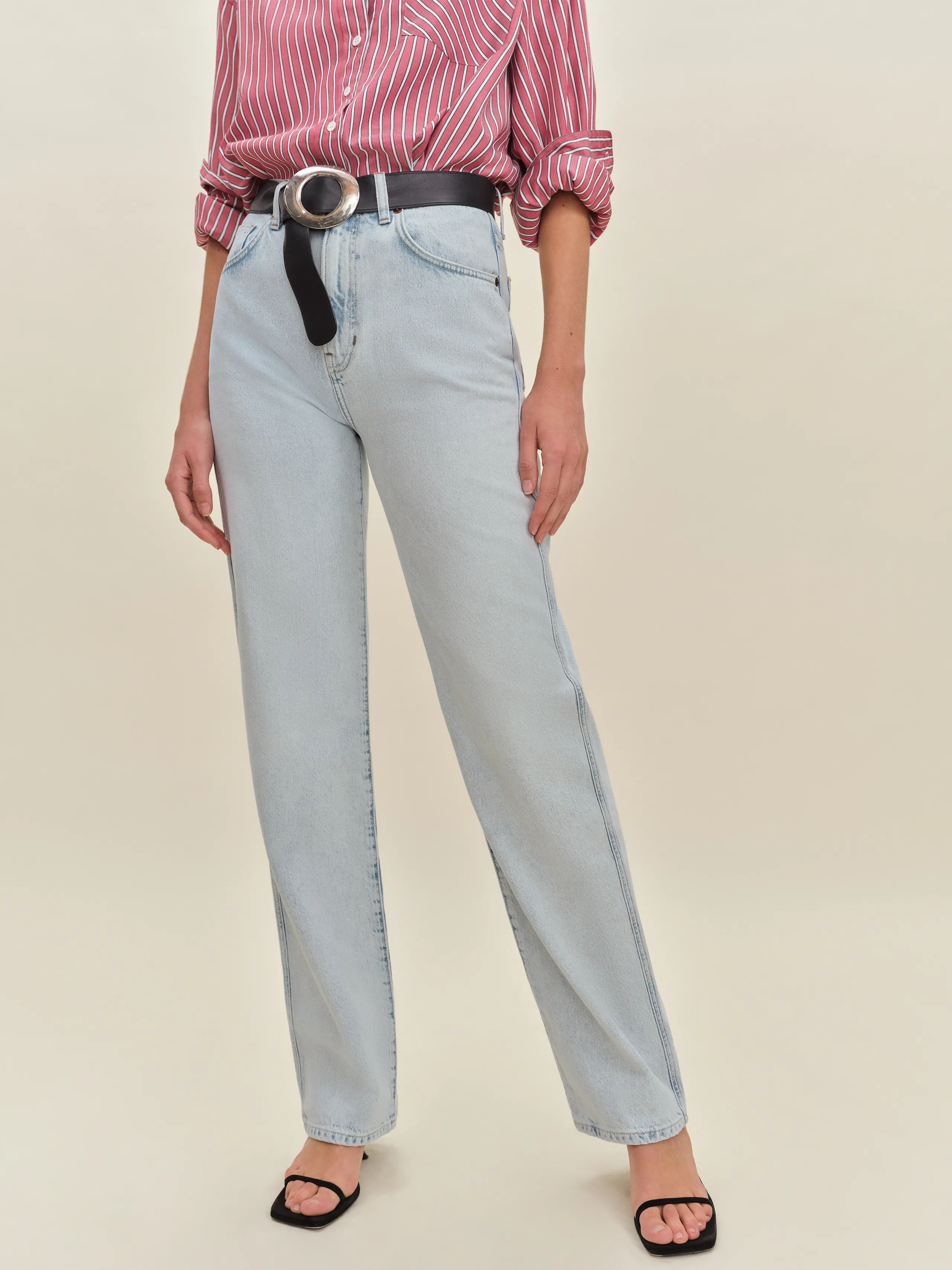 {horizon.content{4].title}