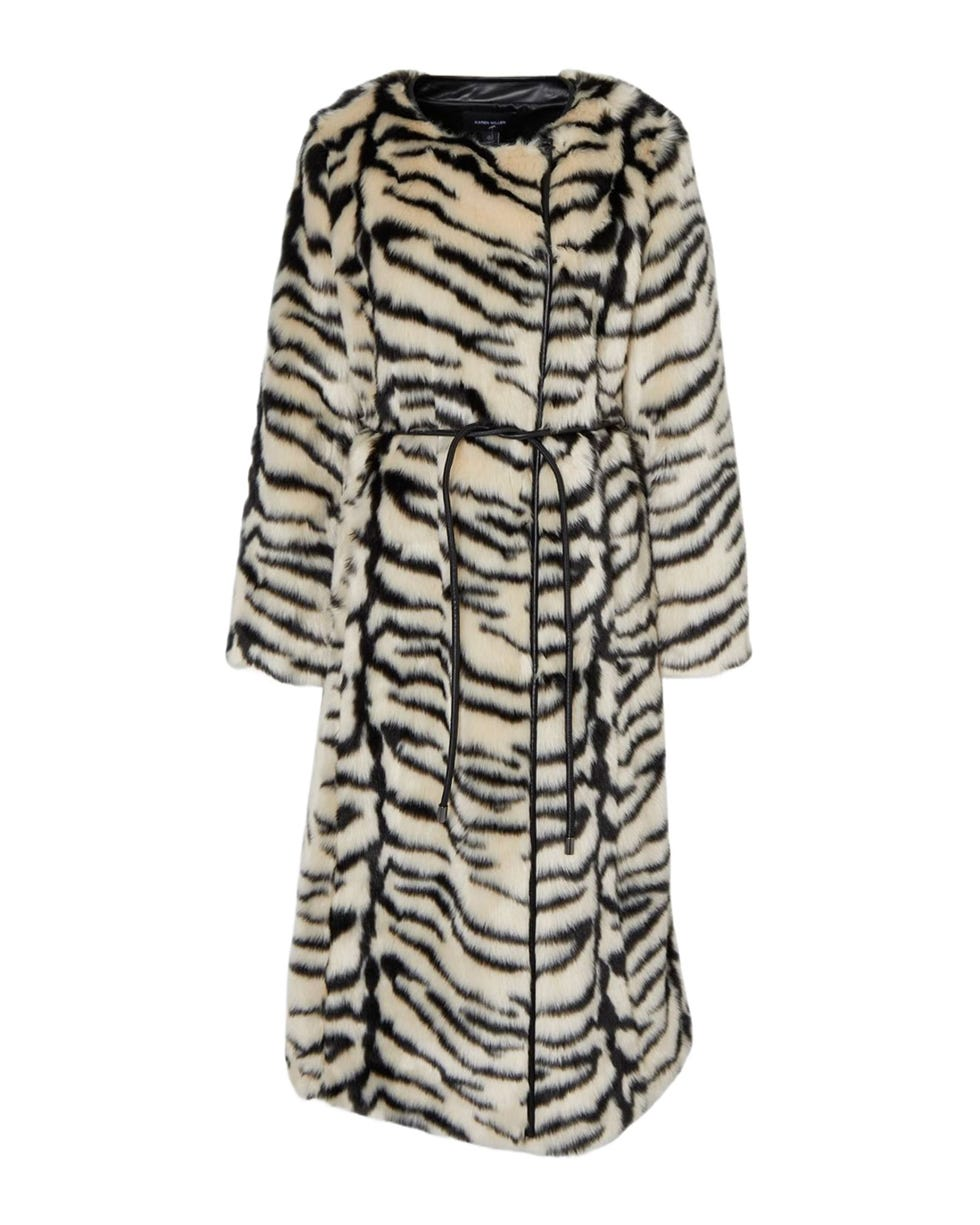 {horizon.content{4].title}