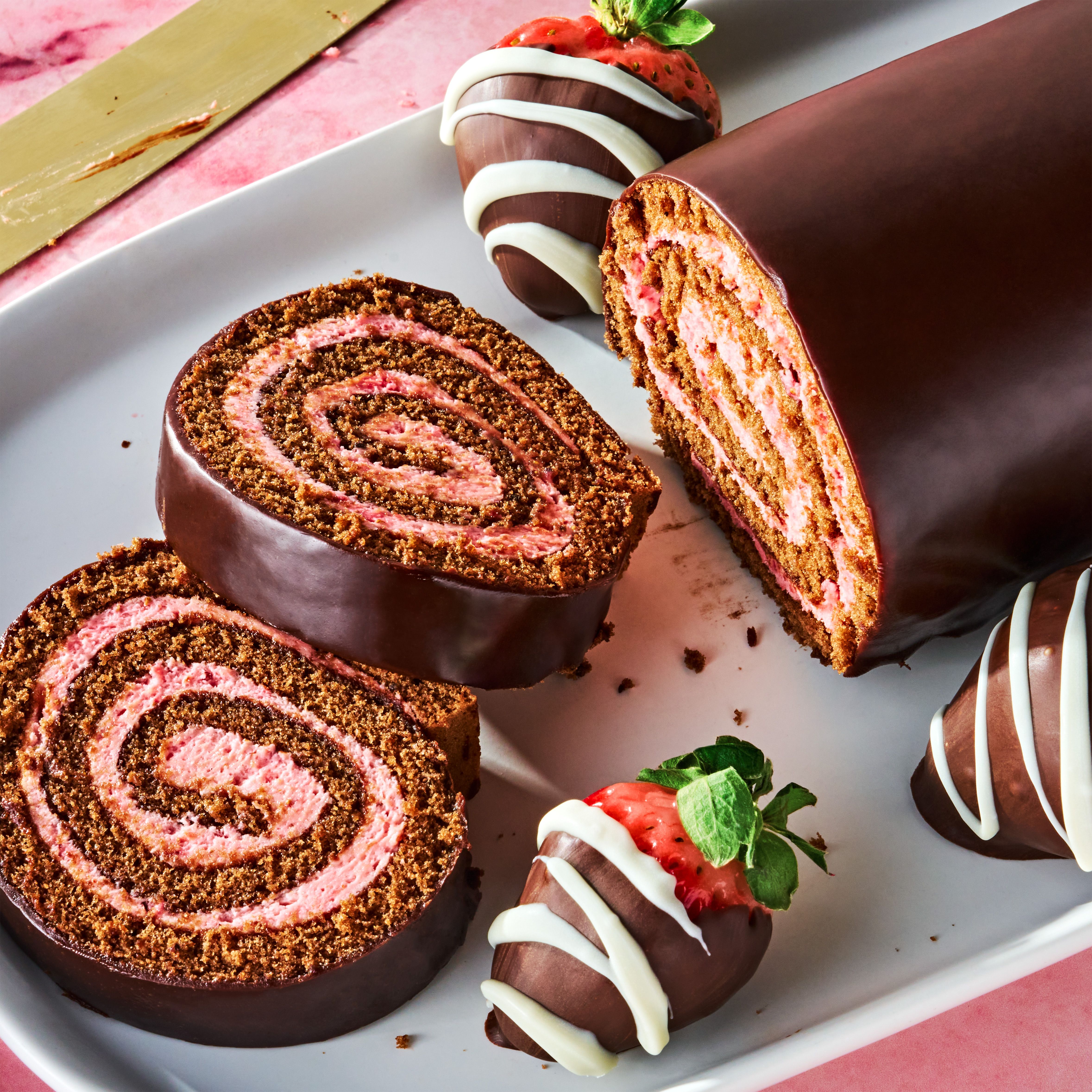 Chocolate-Covered Strawberry Swiss Roll Cake