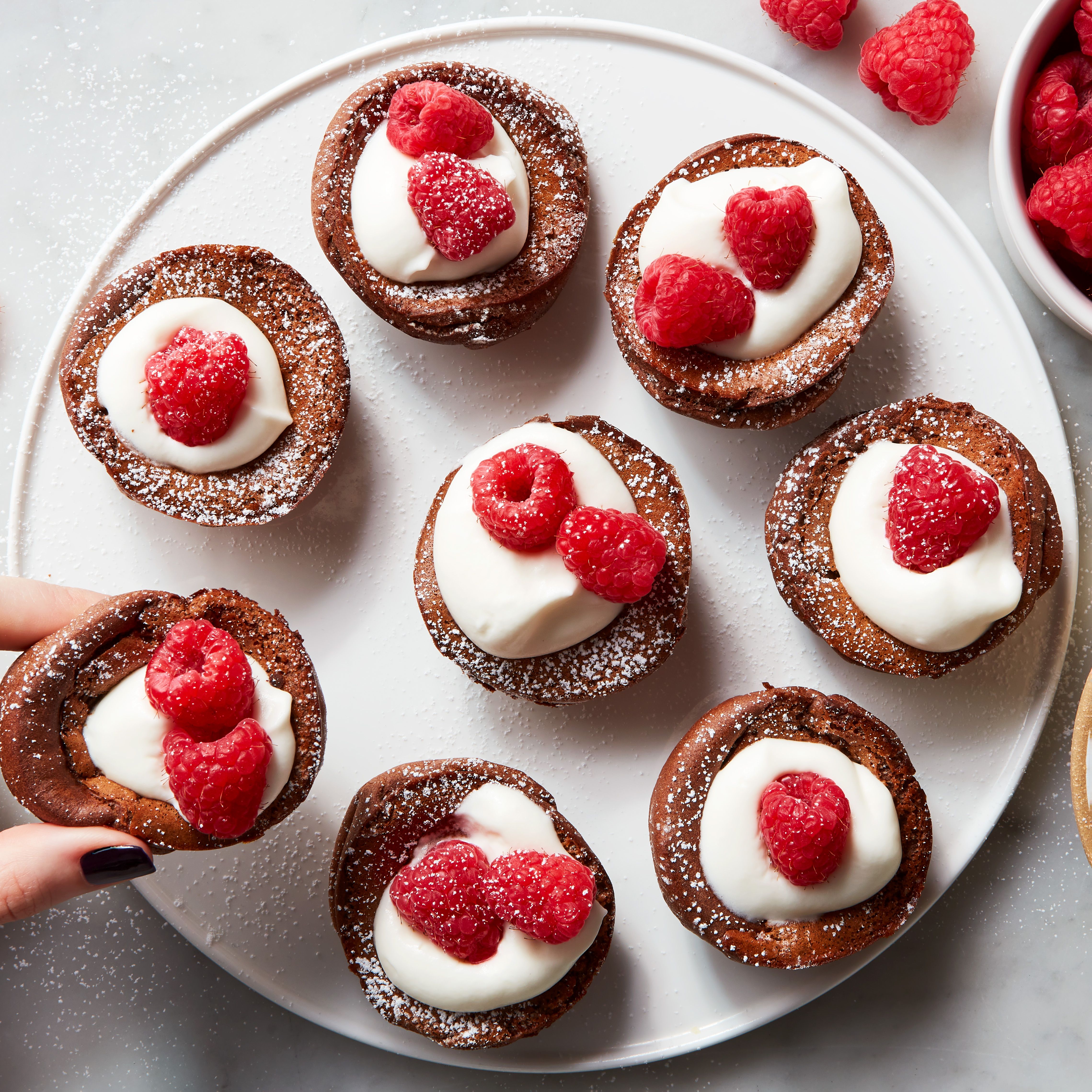 I'm Not A Morning Person—But I'll Wake Up Early For These Mini Chocolate Dutch Babies
