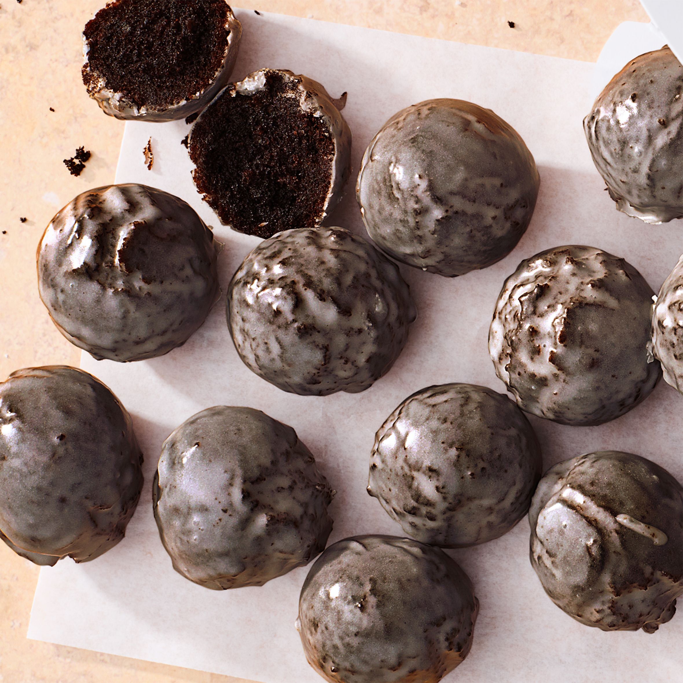 Dunkin' Lovers Will Be Obsessed With These Copycat Chocolate Munchkins