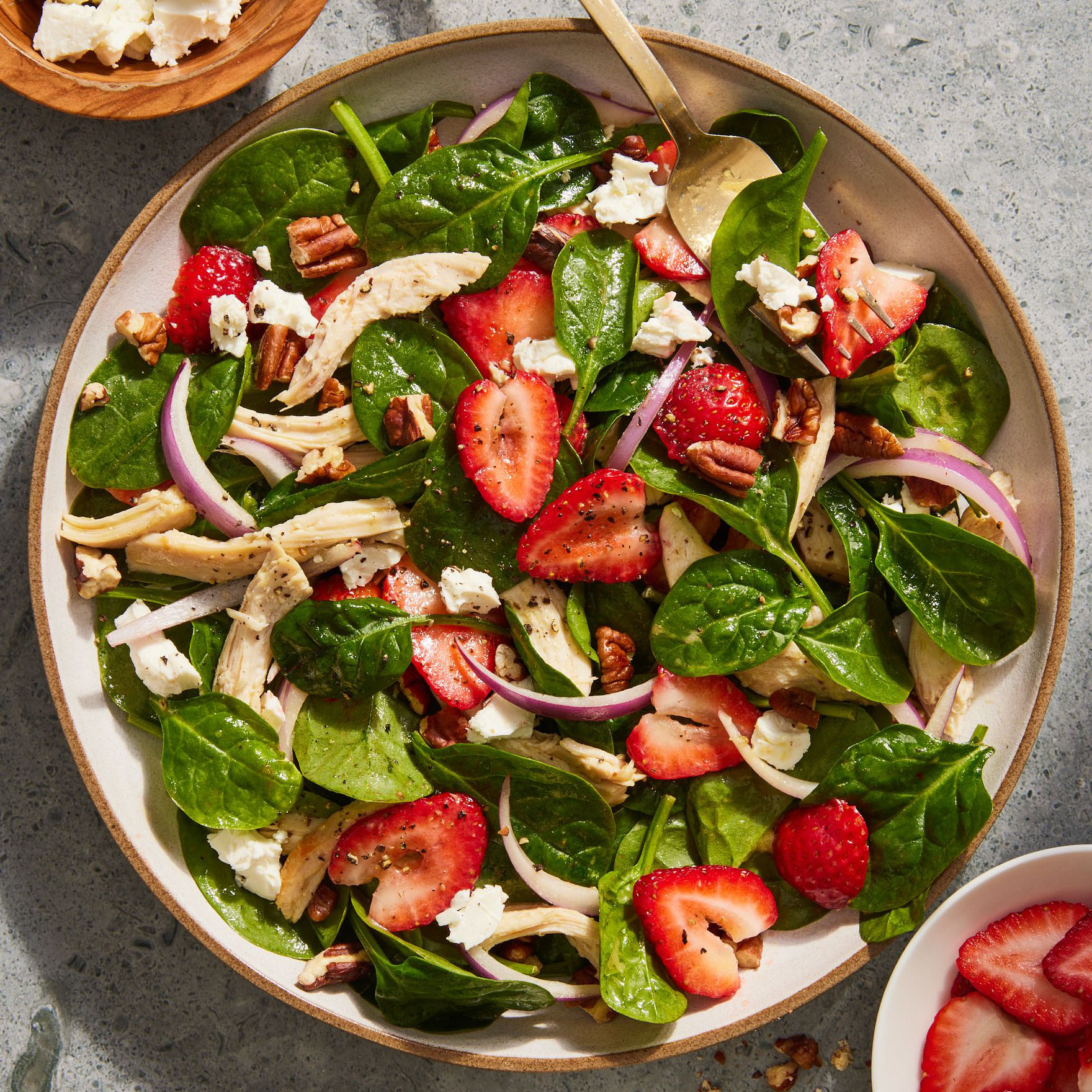 This Strawberry Spinach Salad Is The Fresh Summer Lunch We're Craving