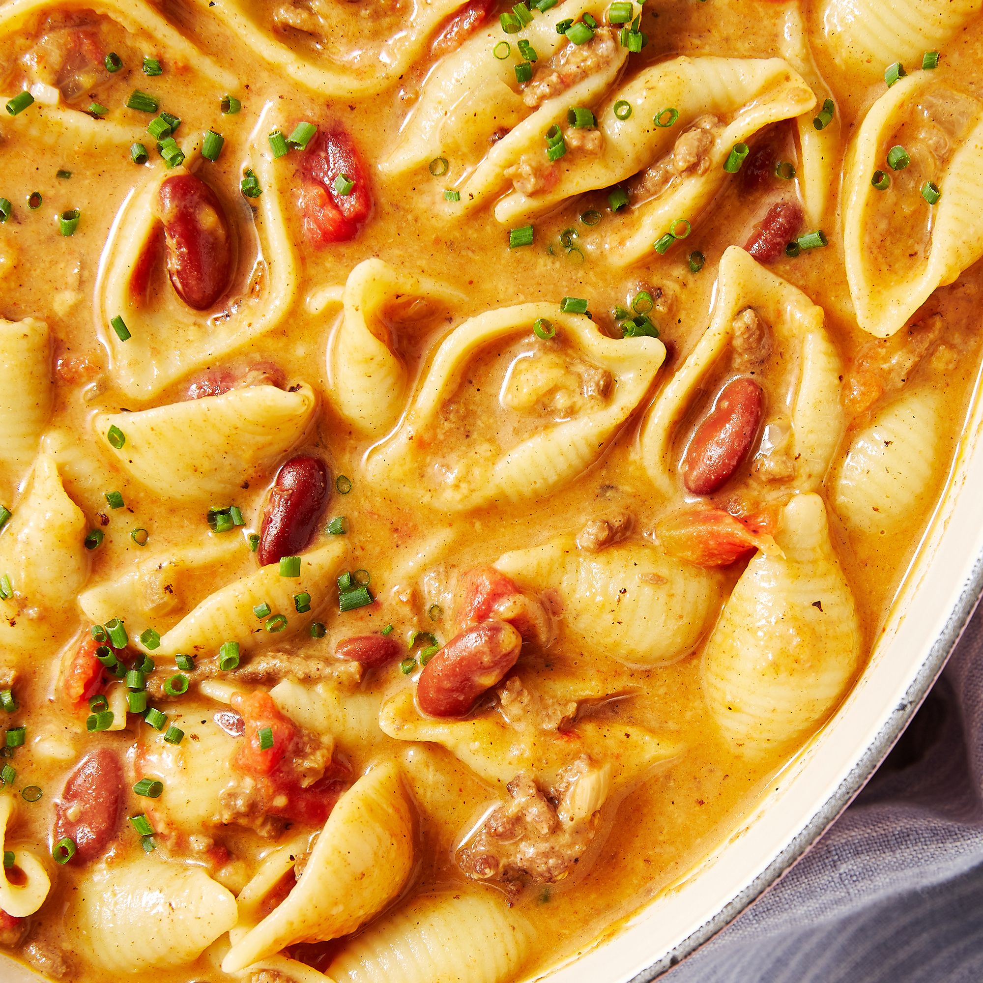 Chili + Mac & Cheese = The Ultimate Fall Comfort Dinner