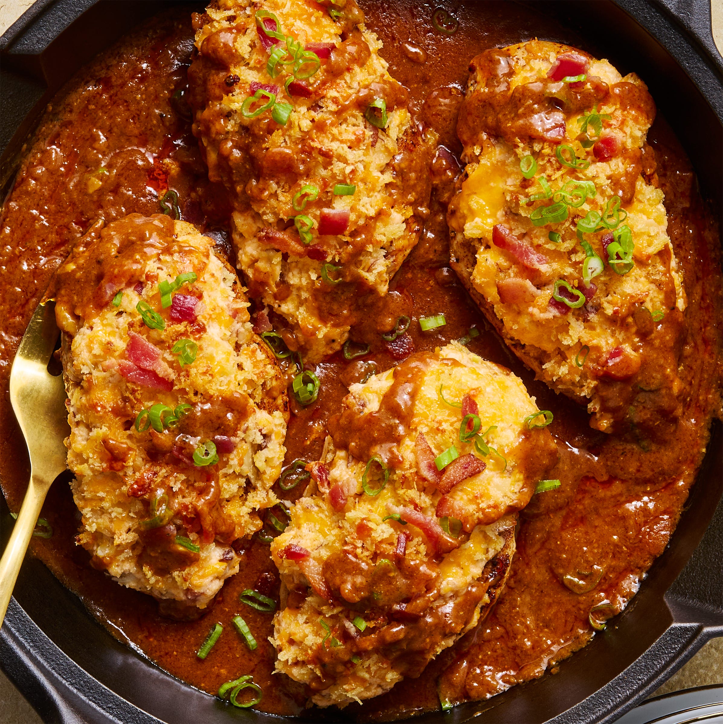 These One-Pan Fall Chicken Dinners Bring All The Cozy Vibes (& Won't Leave You With A Sink Of Dishes) These One-Pan Fall Chicken Dinners Bring All The Cozy Vibes (& Won't Leave You With A Sink Of Dishes)