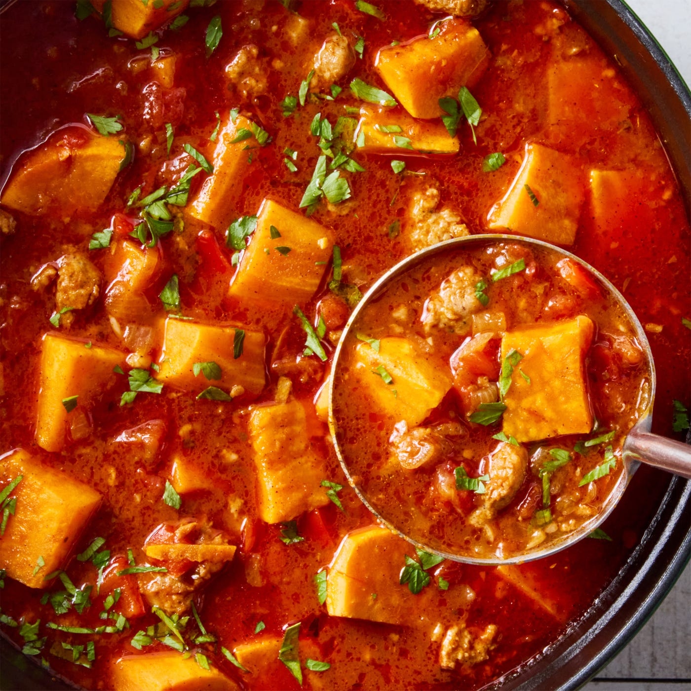 Sweet Potato Chili Will Warm You Up Without Weighing You Down Sweet Potato Chili Will Warm You Up Without Weighing You Down