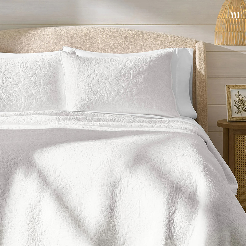 Grandma's Favorite Summer Blanket Is Officially Back in Style