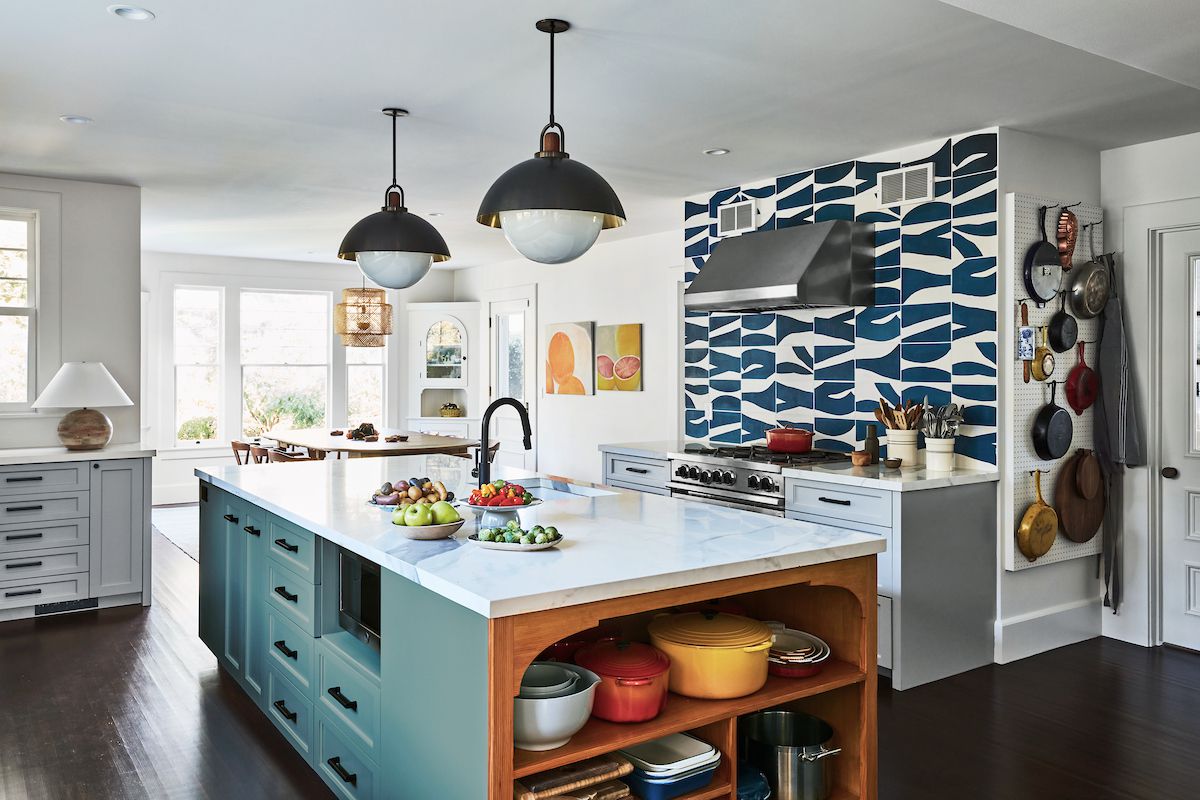 Century House Reno: Amanda & Timmie Roll Up Their Sleeves