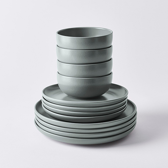 Modern Classic Ceramic Dinnerware & Serveware