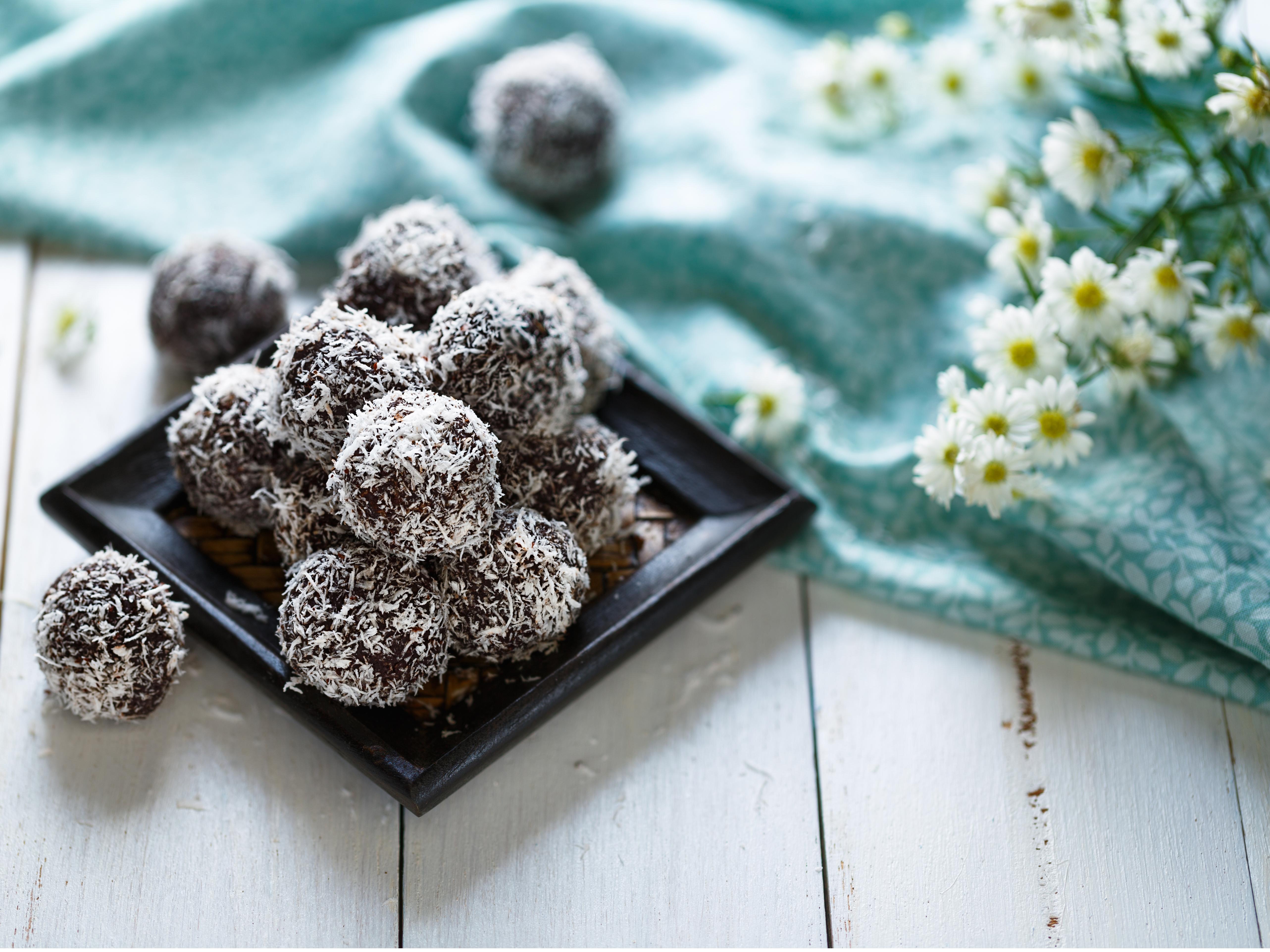 17 Healthy and Delicious Alternatives to Candy