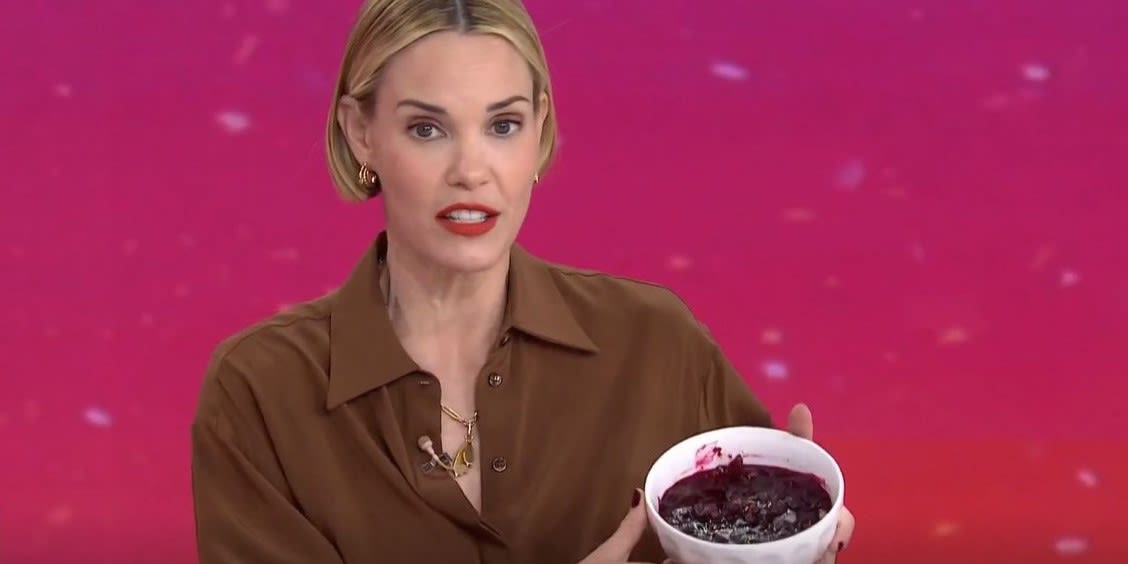 Leslie Bibb Shares Her Recipe for Homemade Cranberry Sauce