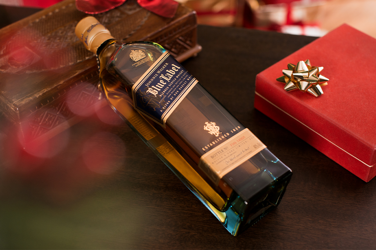 Johnnie Walker Blue Label Gift a luxurious blend Caskers