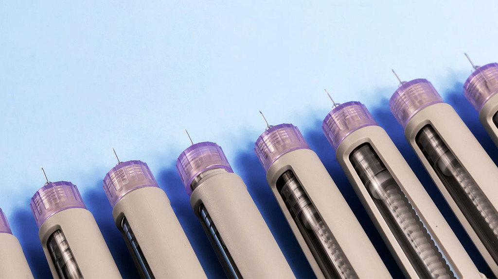 Cannabis leaf in ince