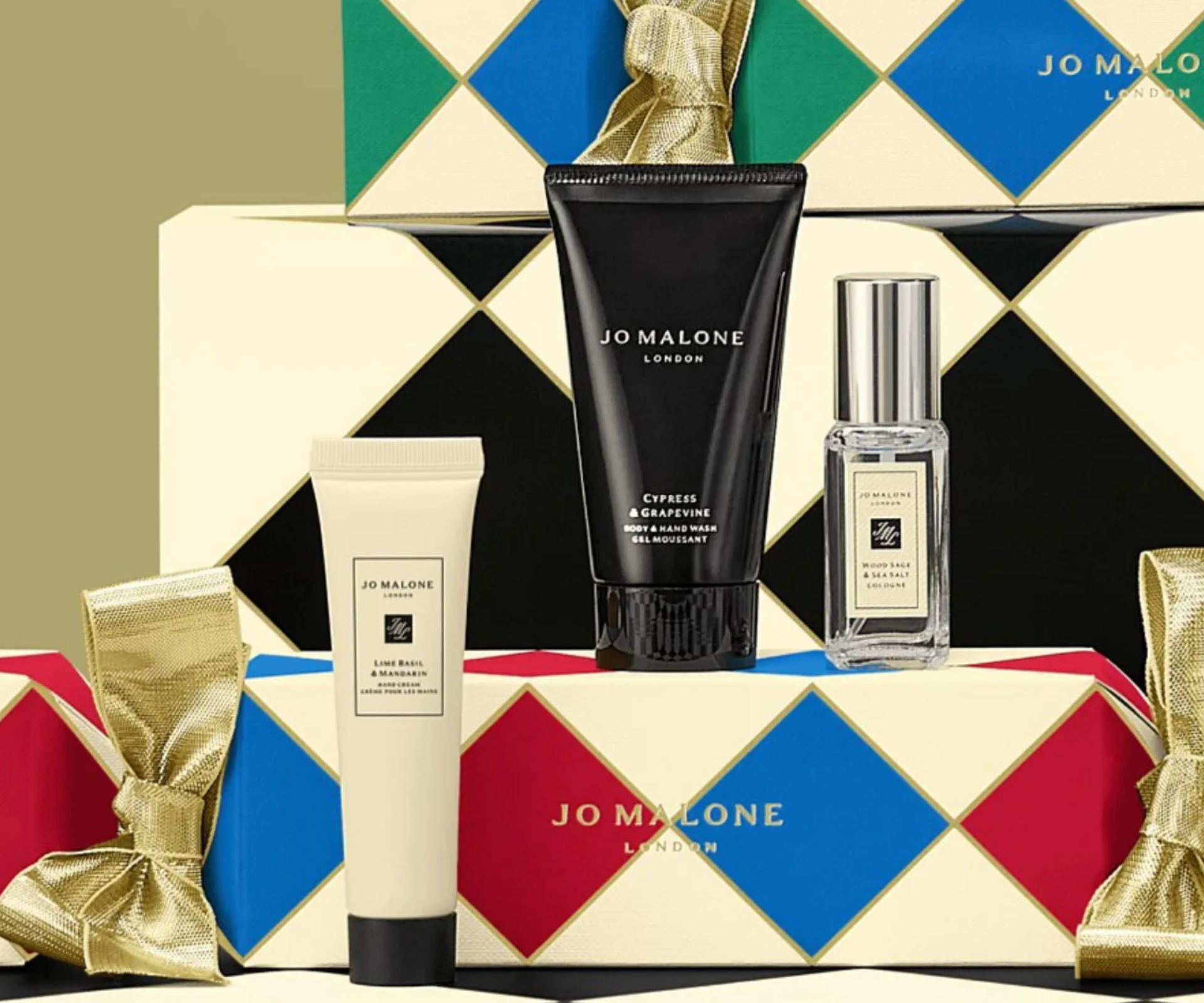 7 Christmas crackers with gifts you'll want to keep