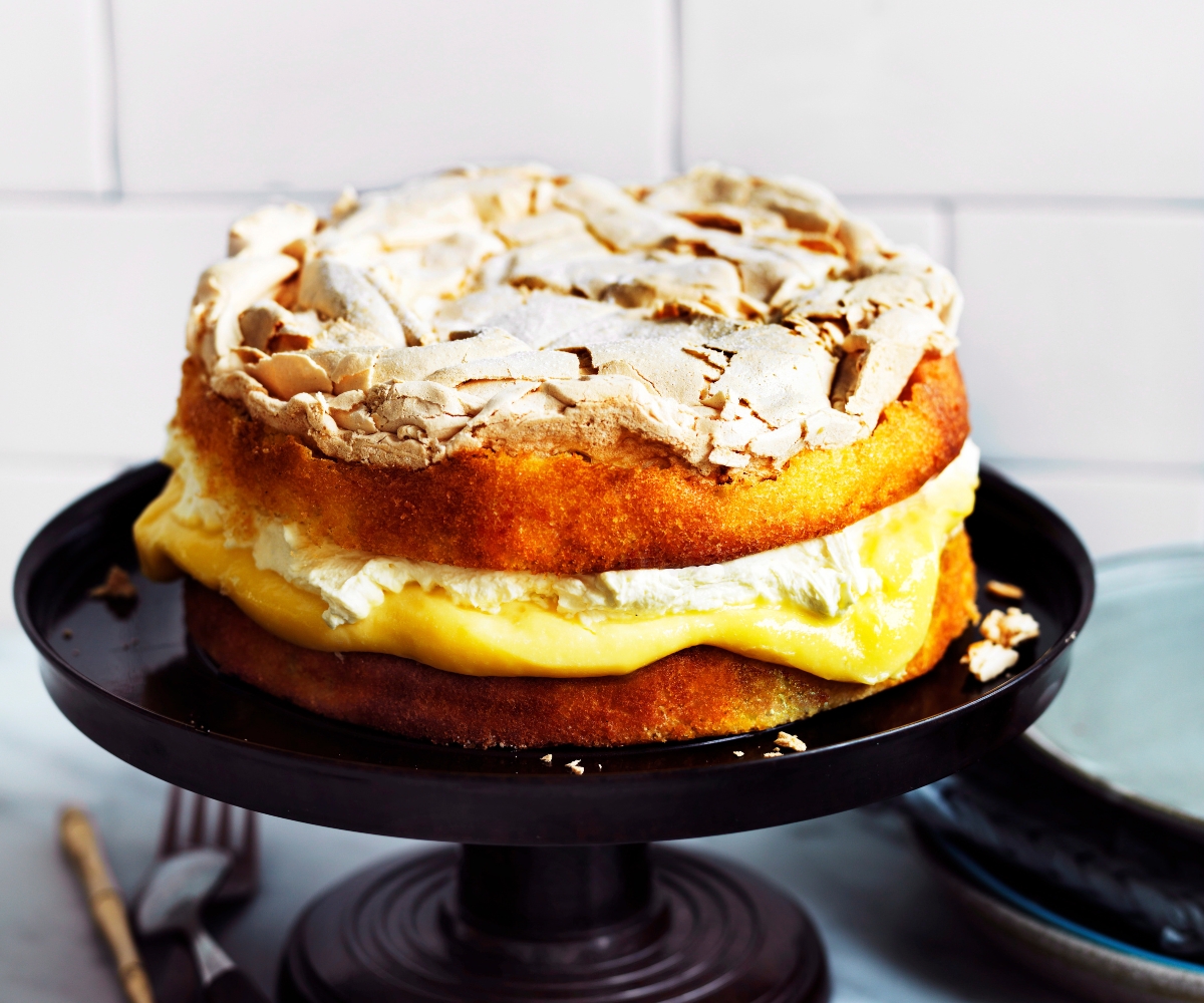 Golden and gorgeous lemon cakes for weekend baking
