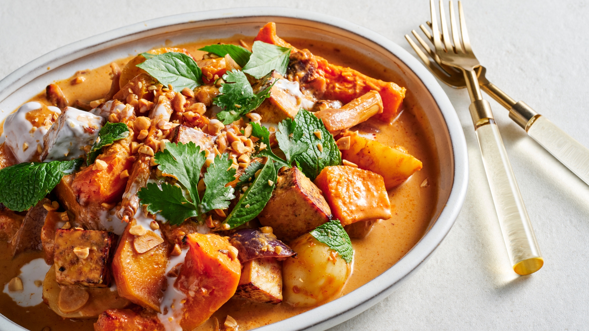 Easy tray-bake Thai curry with root vegetables