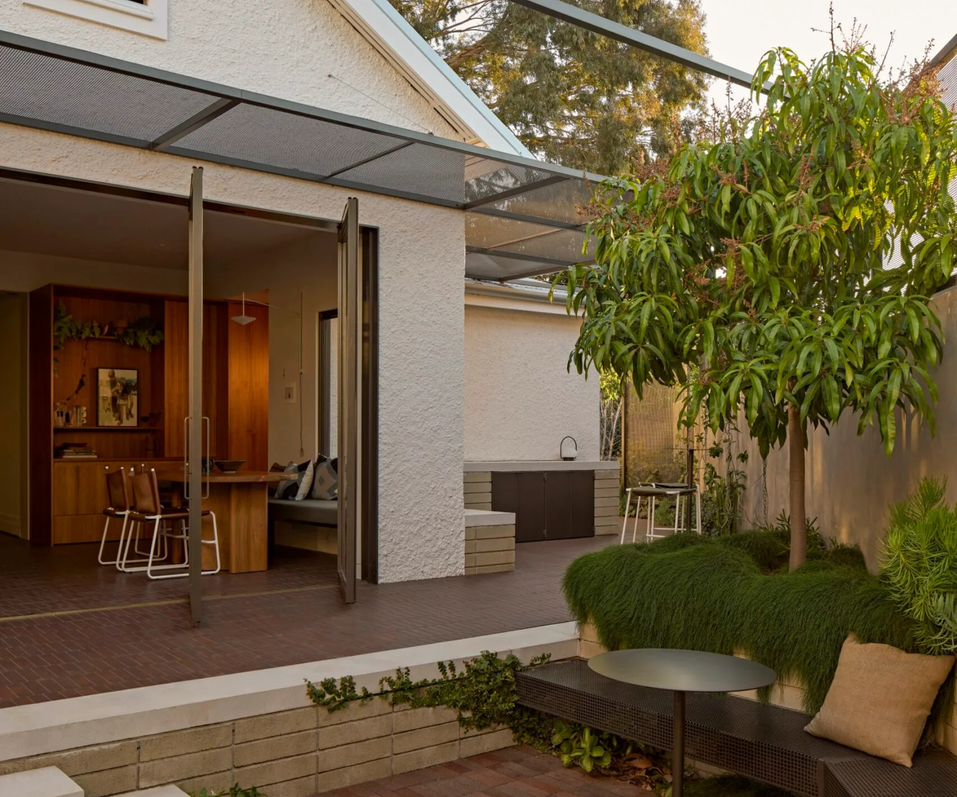 What an architect wants you to know before buying to renovate