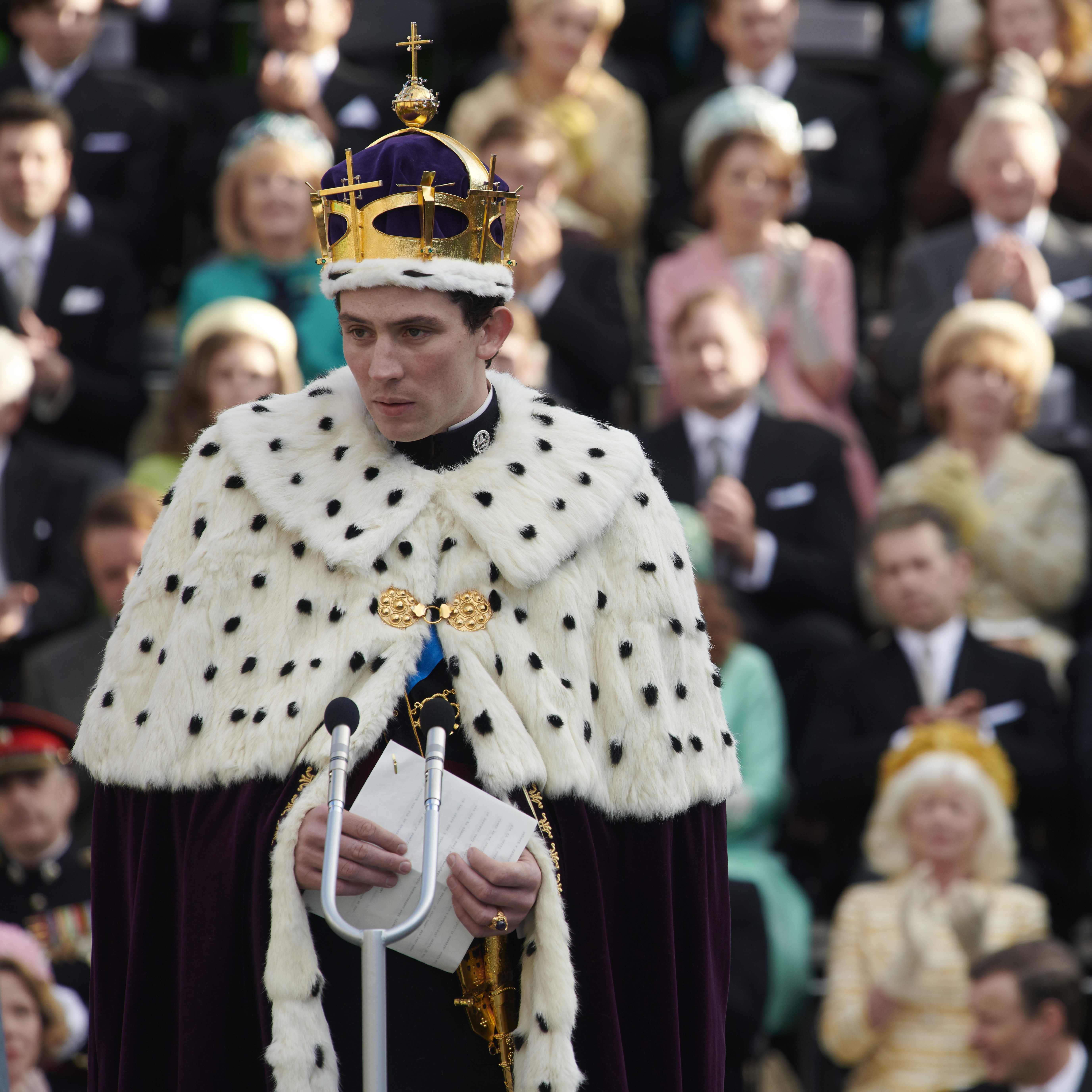 Prince Charles, Queen Elizabeth in The Crown