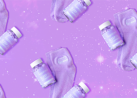 Best Black Friday 2020 Deals: a outlined photo of generic beauty products on a purple background surrounded by two clicker and cart symbols