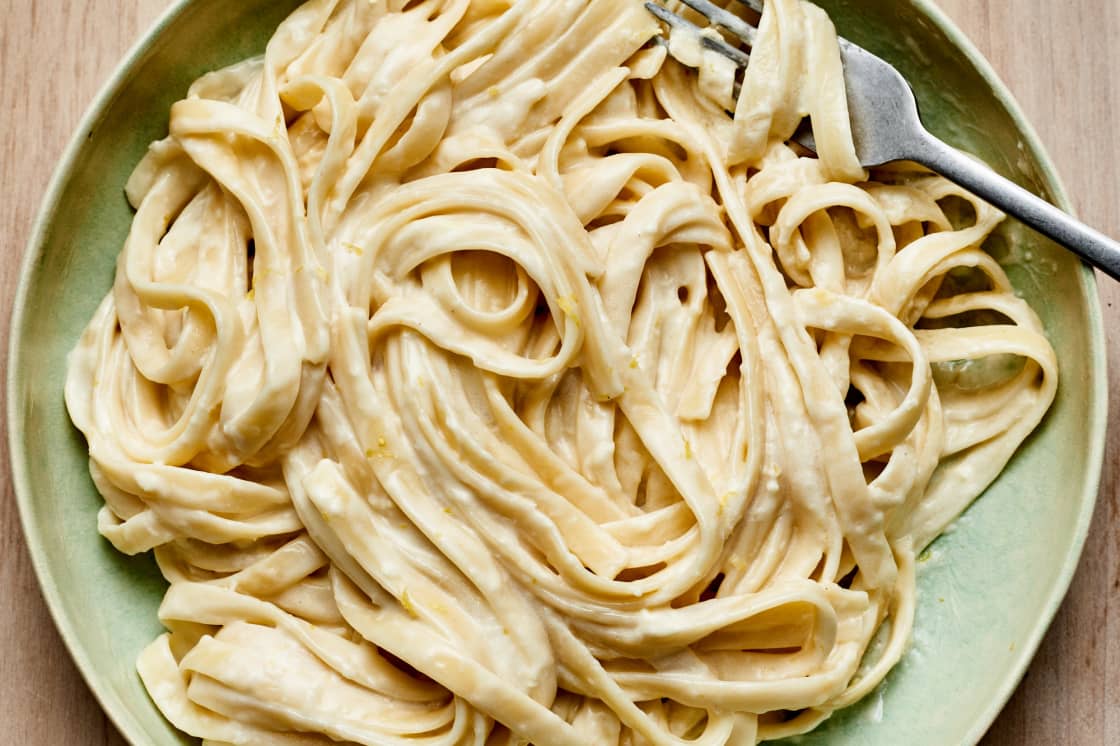 I Tried Giada's Secret-Ingredient Alfredo Sauce (and I Can't Stop Eating It)