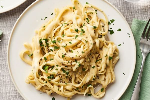 I Tried 10 Jars of Alfredo Sauce and Now This Is the Only One I'll Buy