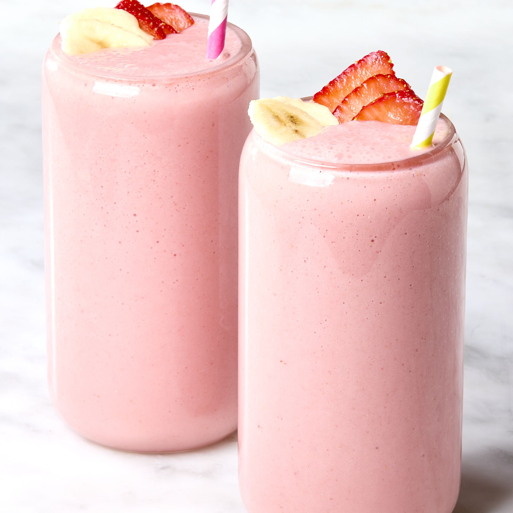 You Only Need 3 Ingredients for This Creamy Strawberry Banana Smoothie