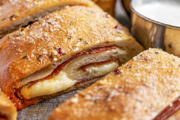 12 Easy and Fancy Finger Foods to Bring to an Awards Show Party (Partner)