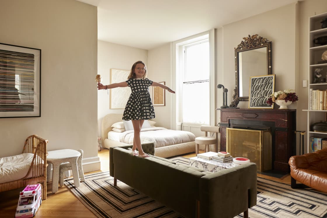 How a Professional Stager Created an Area for His Kid in Their Studio Apartment