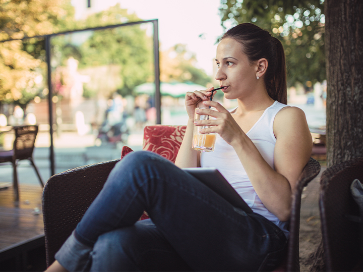 Can a Liquid Diet Help Ease Crohn's Symptoms?
