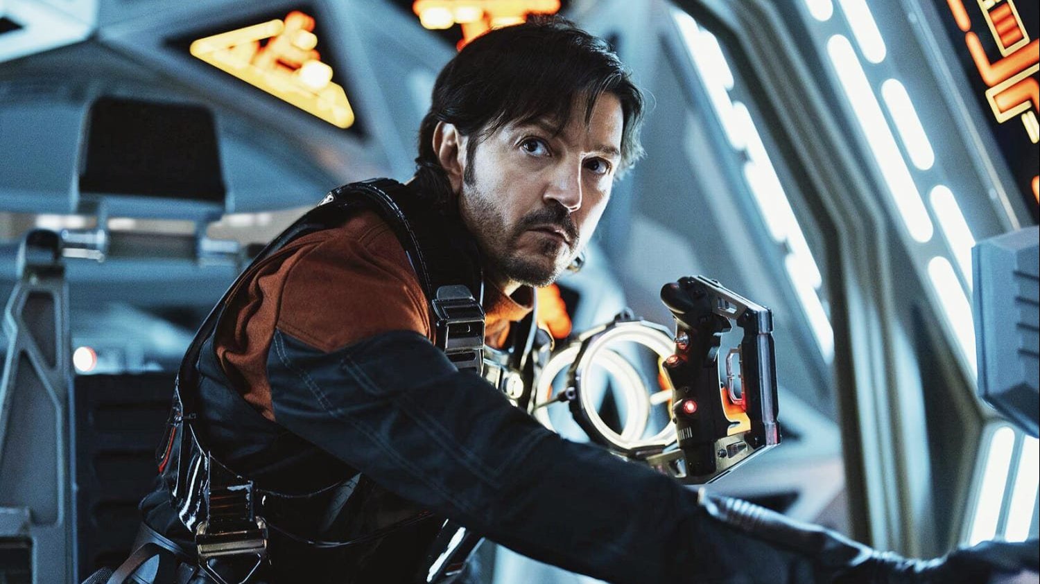  Diego Luna in ''Andor.''