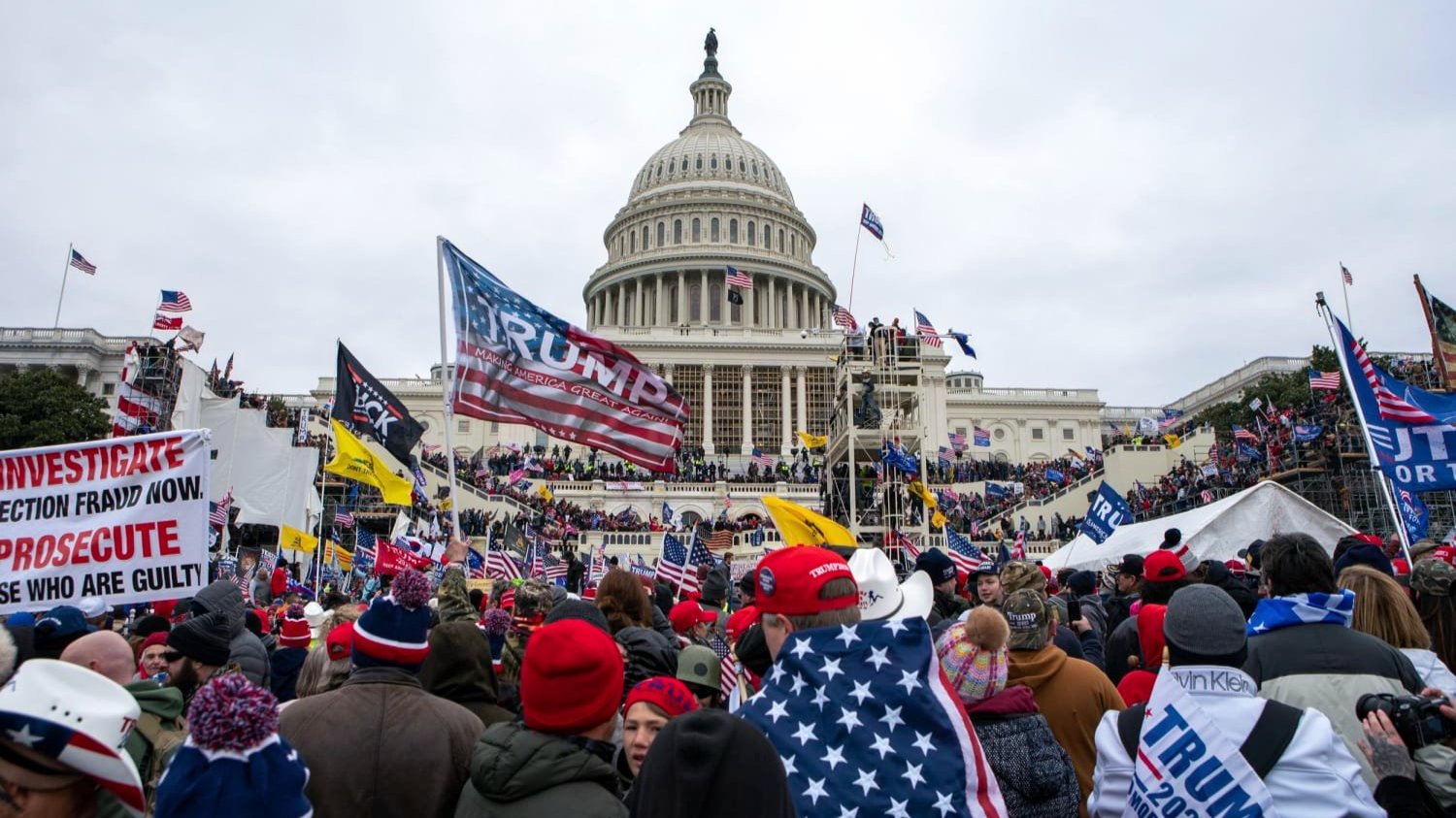 A photo of the Capitol building on Jan. 6, 2021