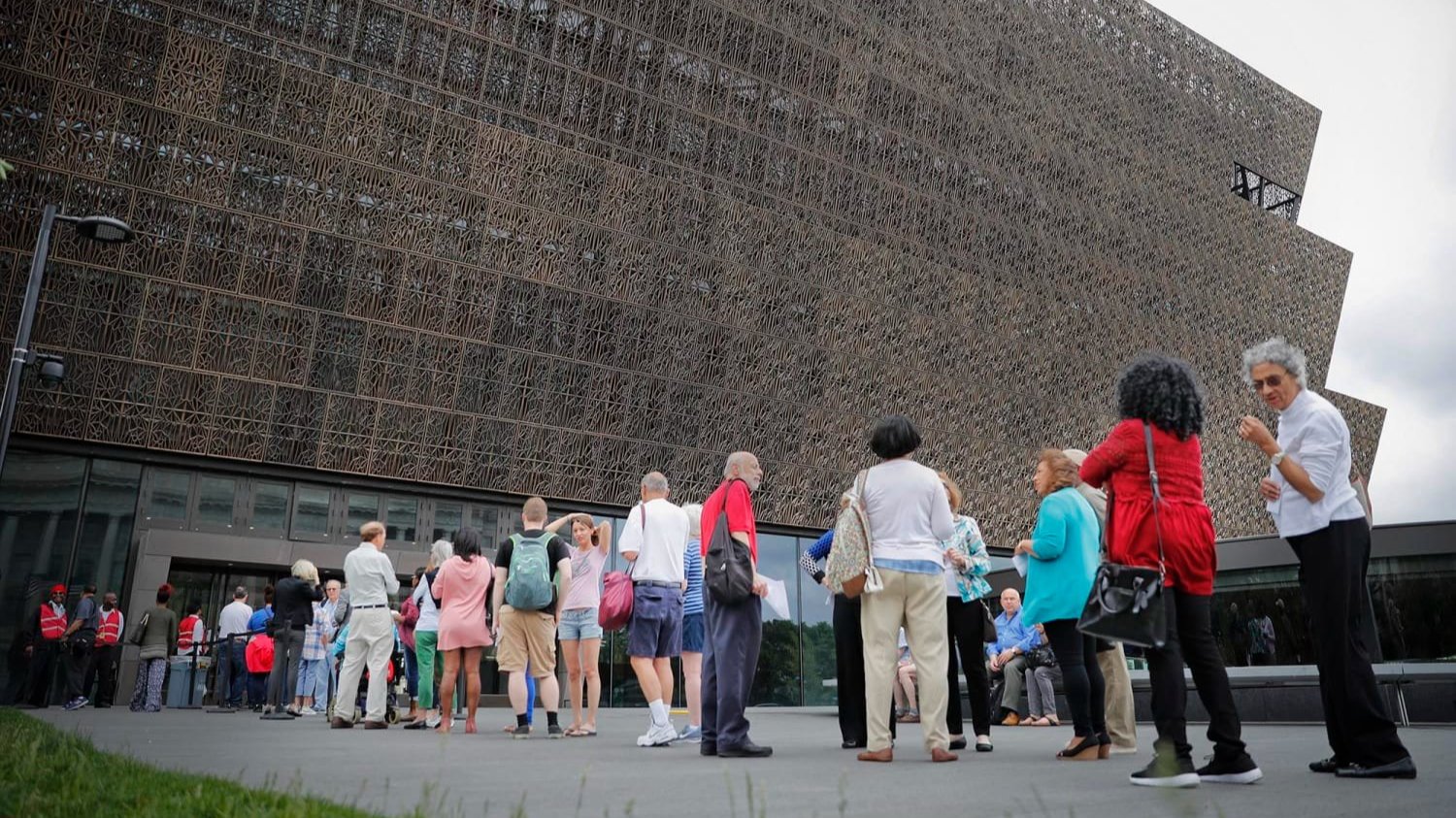 A photo of the National Museum of African American History and Culture 