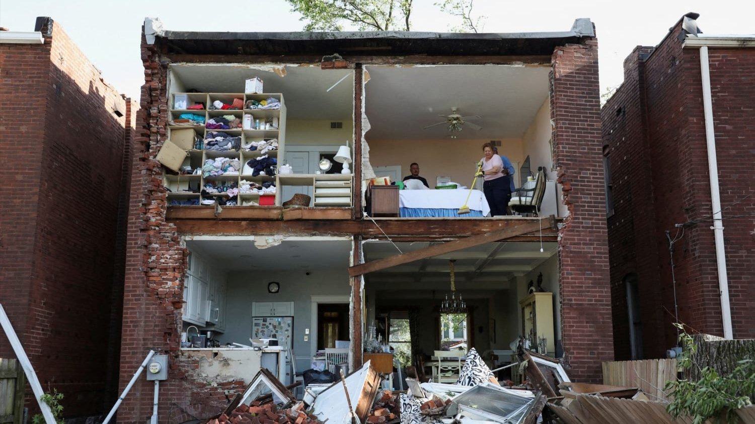 St. Louis tornado damage