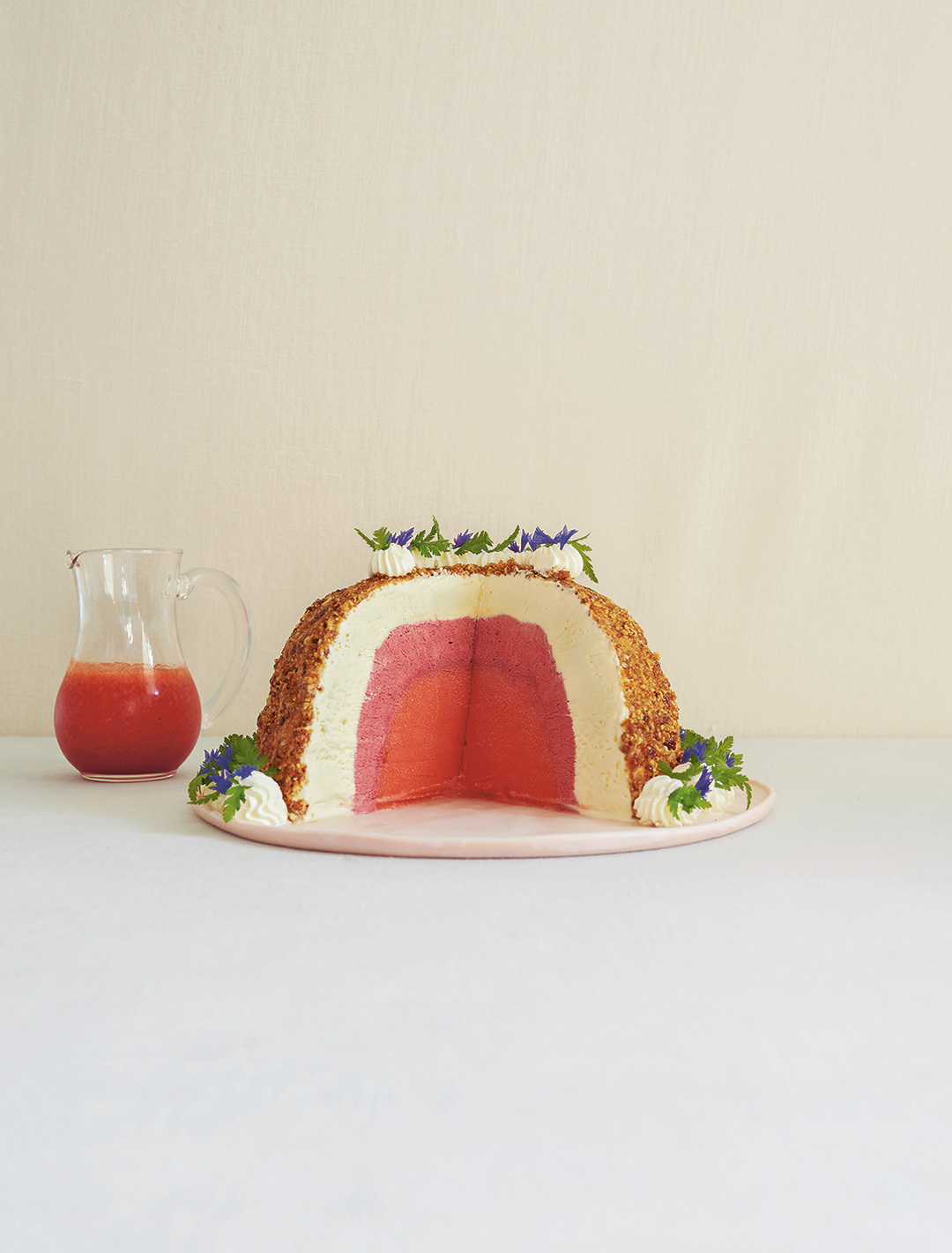 Ice cream bombe