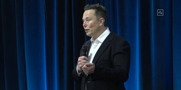 Elon’s Mind-Control Tech Heads to British Clinics