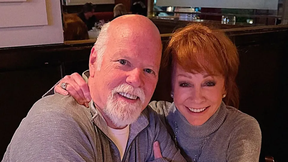 Reba McEntire and Boyfriend Rex Linn Celebrate 5-Year Anniversary With Adorable New Photo