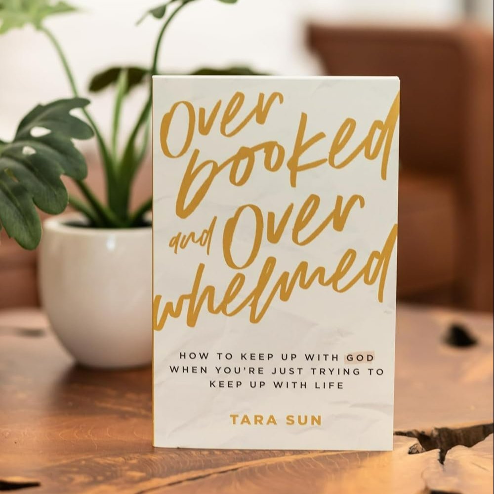 Overbooked and Overwhelmed: How to Keep Up with God When You're Just Trying to Keep Up with Life